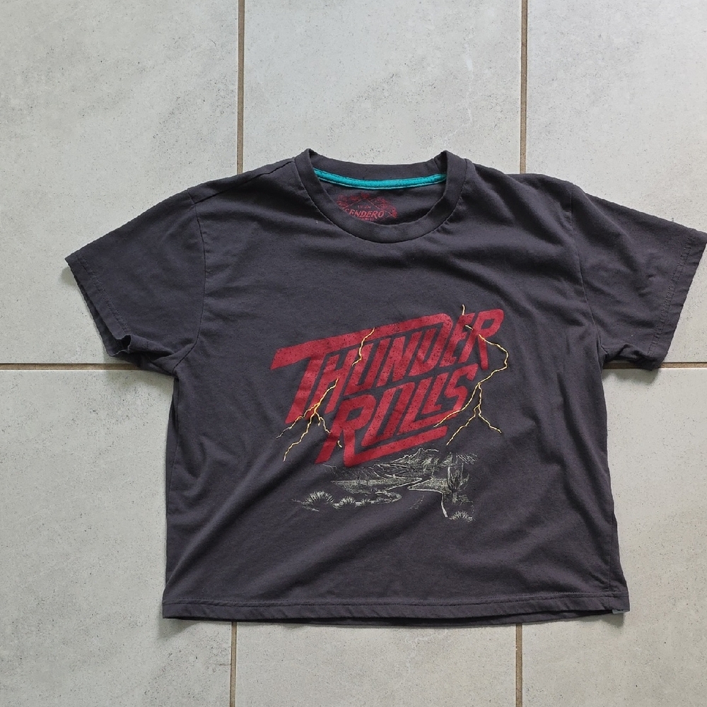 Sendero Provisions Co. Thunder Rolls Cropped Graphic Tee Lightning Bolts Size M